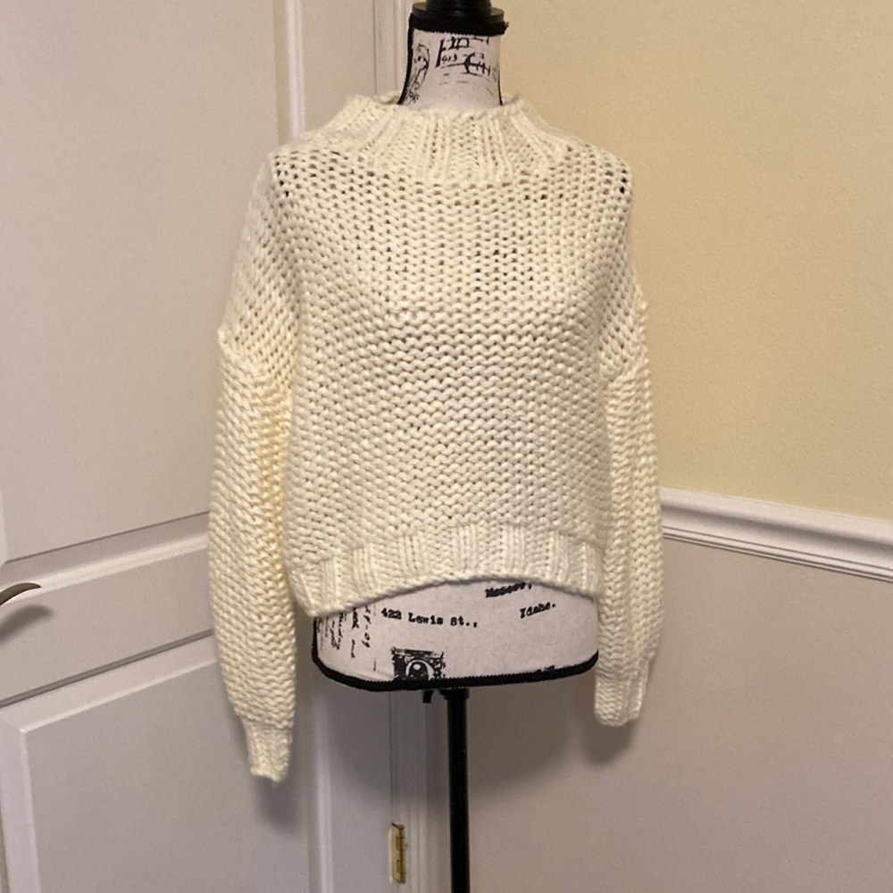NWT MINK PINK WHITE TURTLE NECK SWEATER